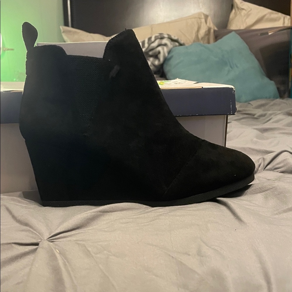 Elegant Black Suede Ankle Booties